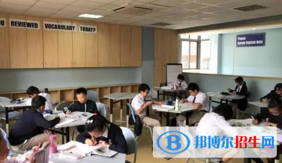 牛津国际公学成都学校初中部靠谱吗2