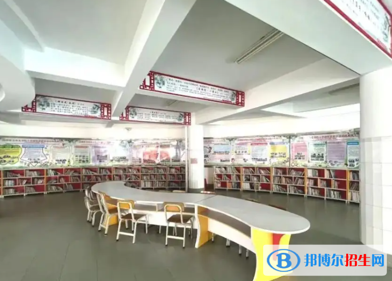深圳东方英文书院国际初中2023年入学考试2