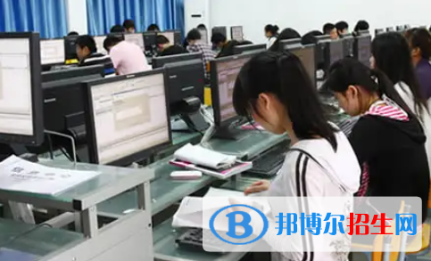 广西2023年中等计算机学校学什么专业好