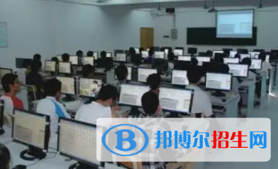 广西2023年计算机学校报什么专业好