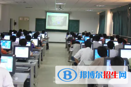 广西2023年上计算机学校选什么专业