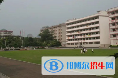 广西2023年女生学计算机学校有前途吗