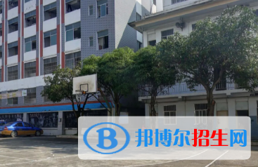 广西2023年初中生学计算机学校好吗