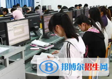 广西2023年初中生上计算机学校好不好