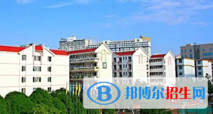 广西2023年计算机学校是中专还是大专