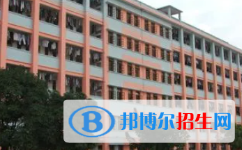 广西2023年读计算机学校多少钱