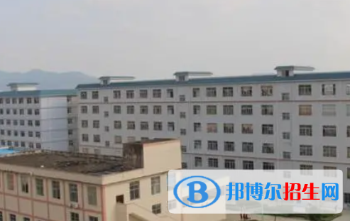 广西2023年计算机学校多少钱