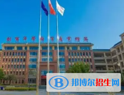 广州华南商贸职业学院是大专还是中专（广州华南商贸职业学院）