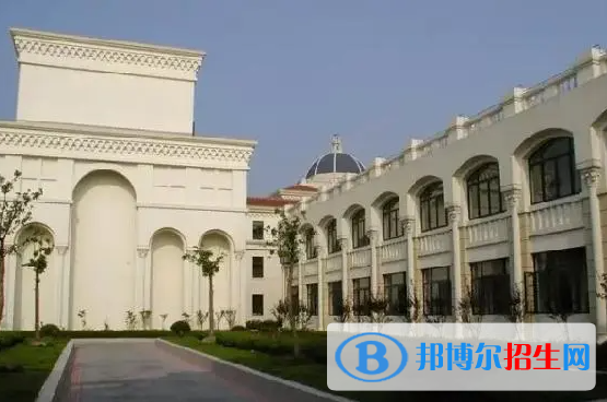 上海博华国际高中2023年入学条件2