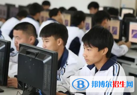 杭州2023年男生中专读什么专业好