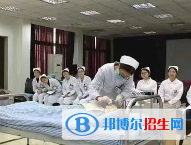 杭州2023年女孩子中专学什么专业好找工作