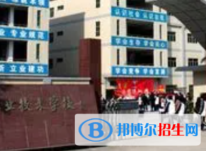 广东2023年读计算机学校好还是中专学校好