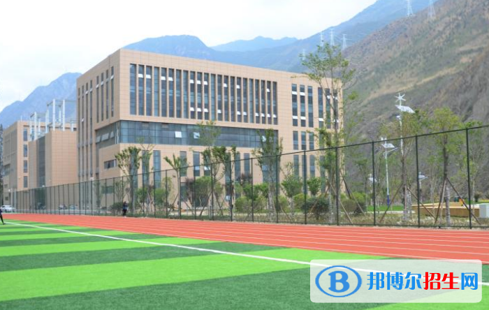 2022甘孜藏族自治州大学排名(校友会)