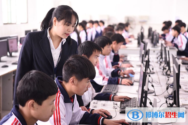 四川2023年男生初中毕业上计算机学校