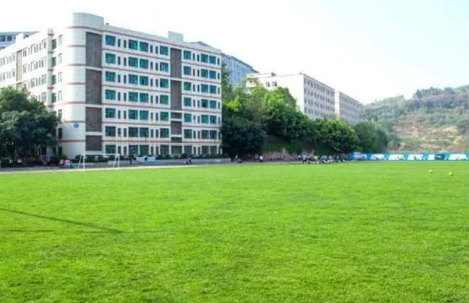 重庆2023年初中毕业读什么中专学校最好
