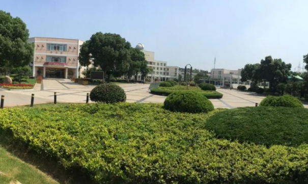 江苏省曲塘高级中学地址，乘车路线