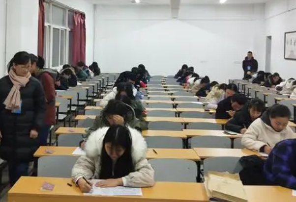 2023年上海高考各批次上线人数是多少？
