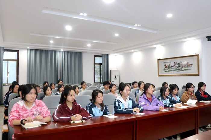 霍邱师范学校宿舍图片图片