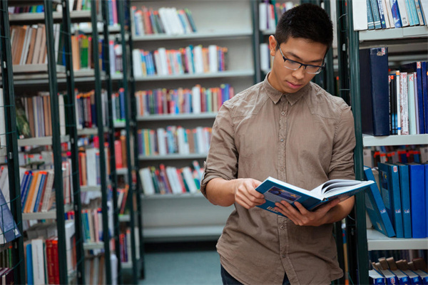 中国医科大学奖学金有多少钱