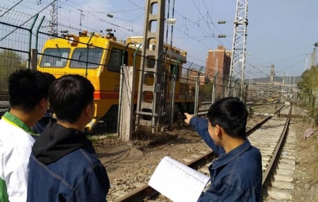 贵州2024年初中生能读铁路学校吗