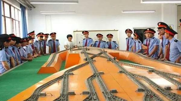 云南2024年铁路学校都能学什么