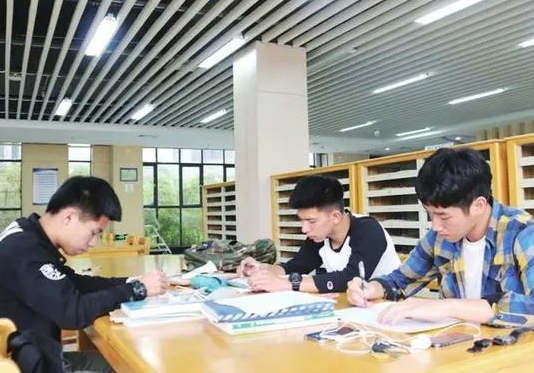 大学生西部计划建议去吗？优点和缺点是什么？