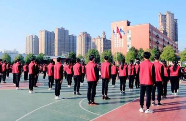 湖南2024年铁路学校和幼师哪个好