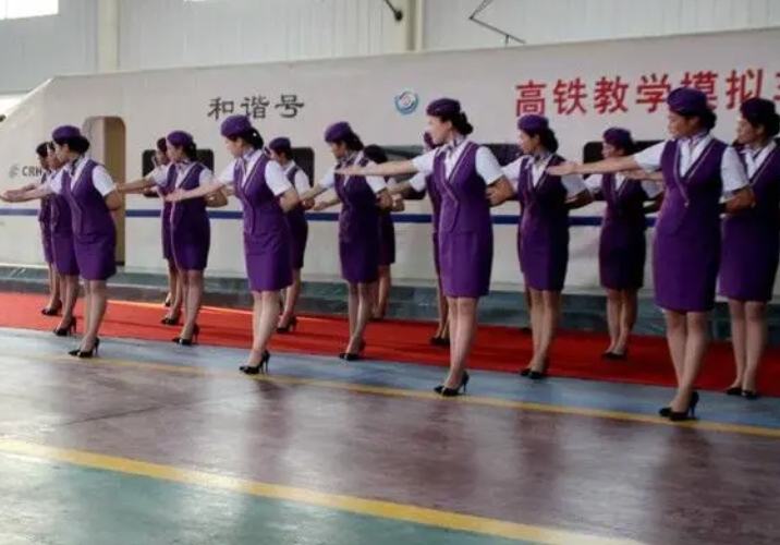 广东2024年女生读铁路学校有前途吗
