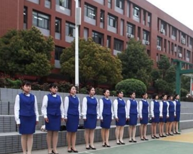 贵州2025年女生读铁路学校学什么好