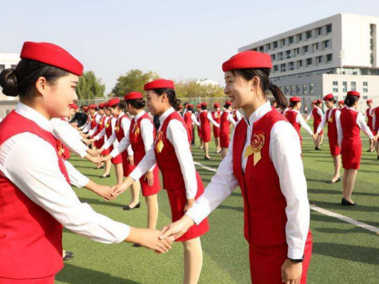 江苏2025年女生学铁路学校有前途吗